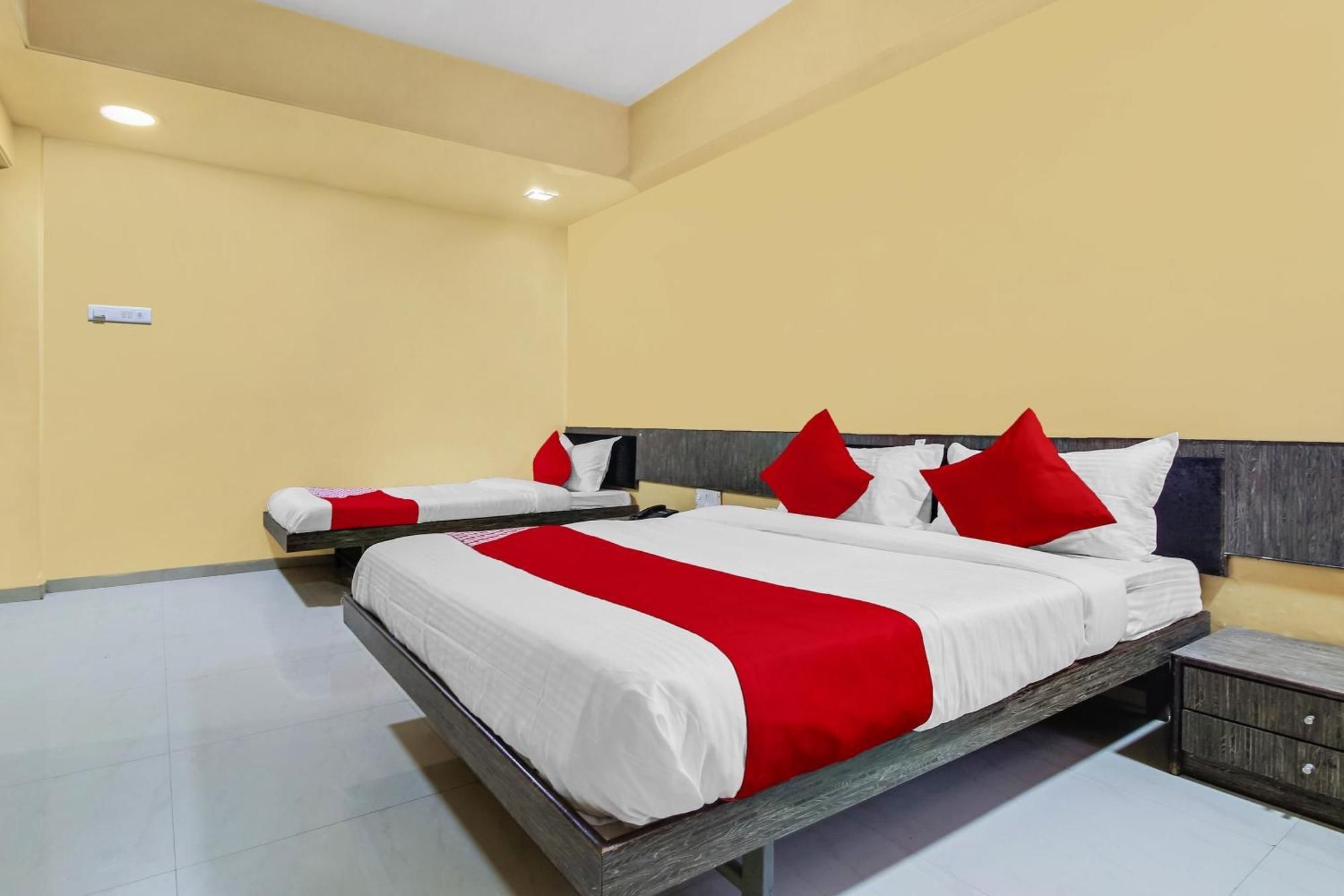 Hotel O Priyanka Residency Солапур Экстерьер фото