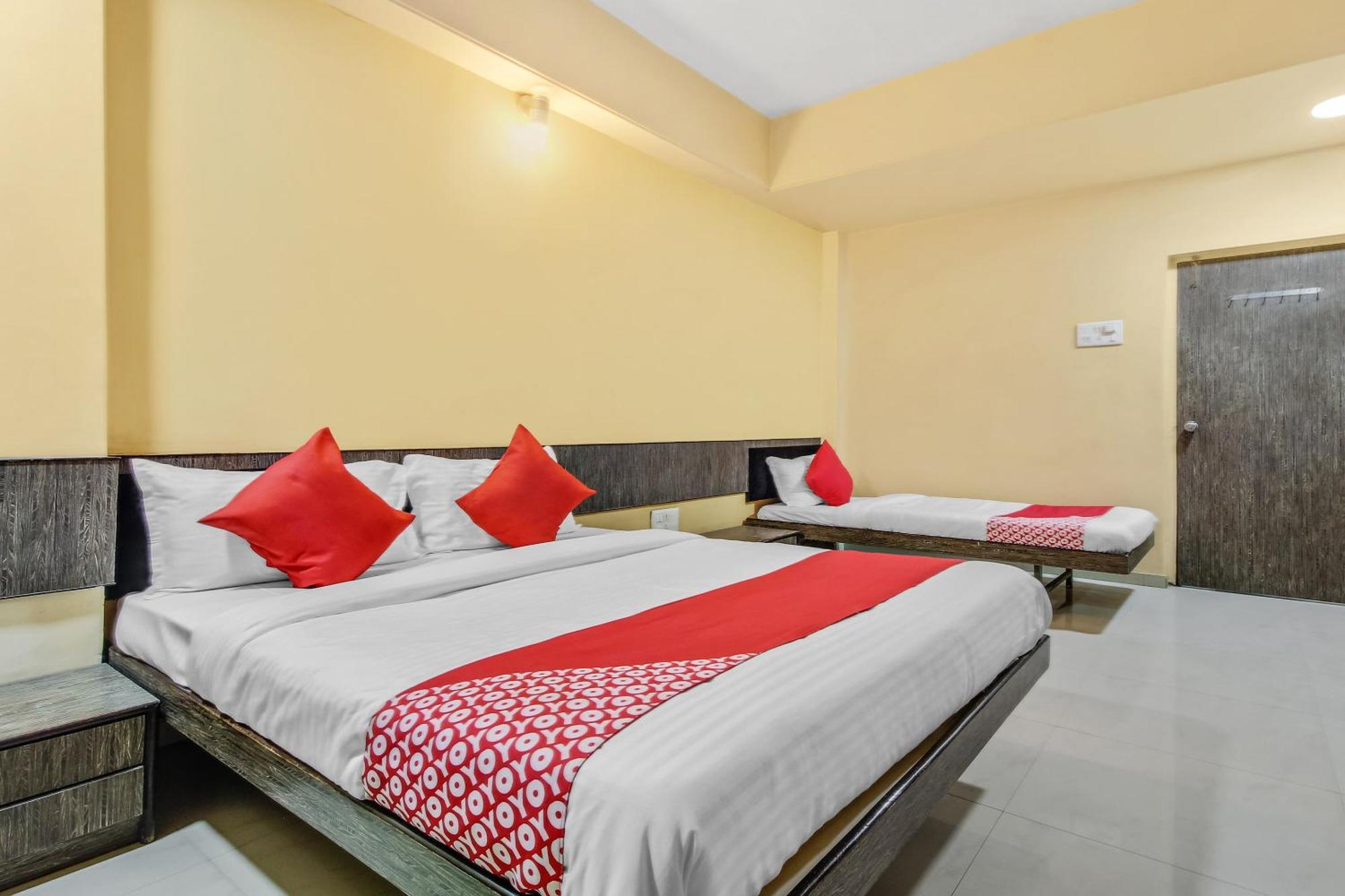 Hotel O Priyanka Residency Солапур Экстерьер фото